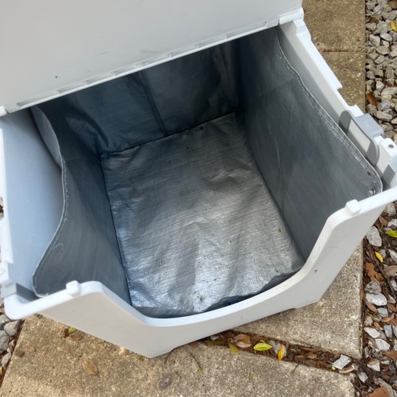 Modkat flip lid litter box - Picture 3 of 3